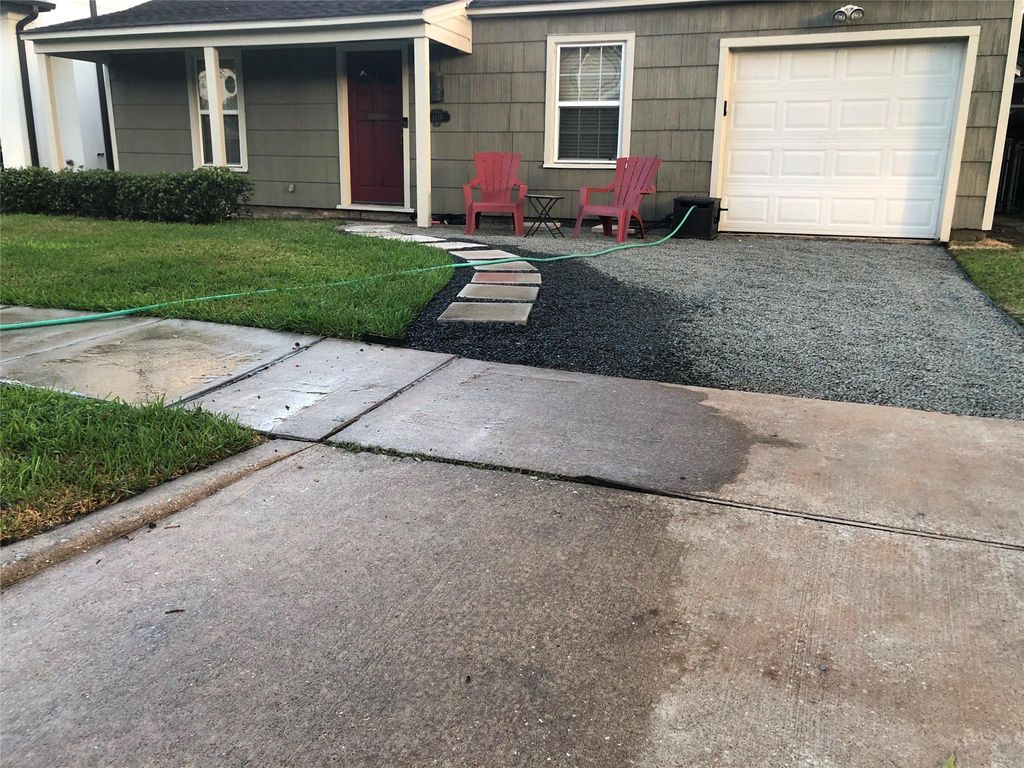 Photo of 4119 Lehigh Avenue, Houston, TX 77005 (MLS # 7989437)