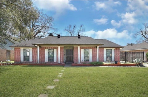 Photo of 11807 Stroud Drive, Houston, TX 77072 (MLS # 94415308)