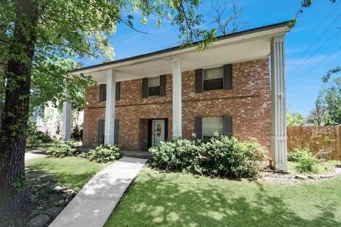 Photo of 19310 Timber Forest Drive, Humble, TX 77346 (MLS # 40395875)