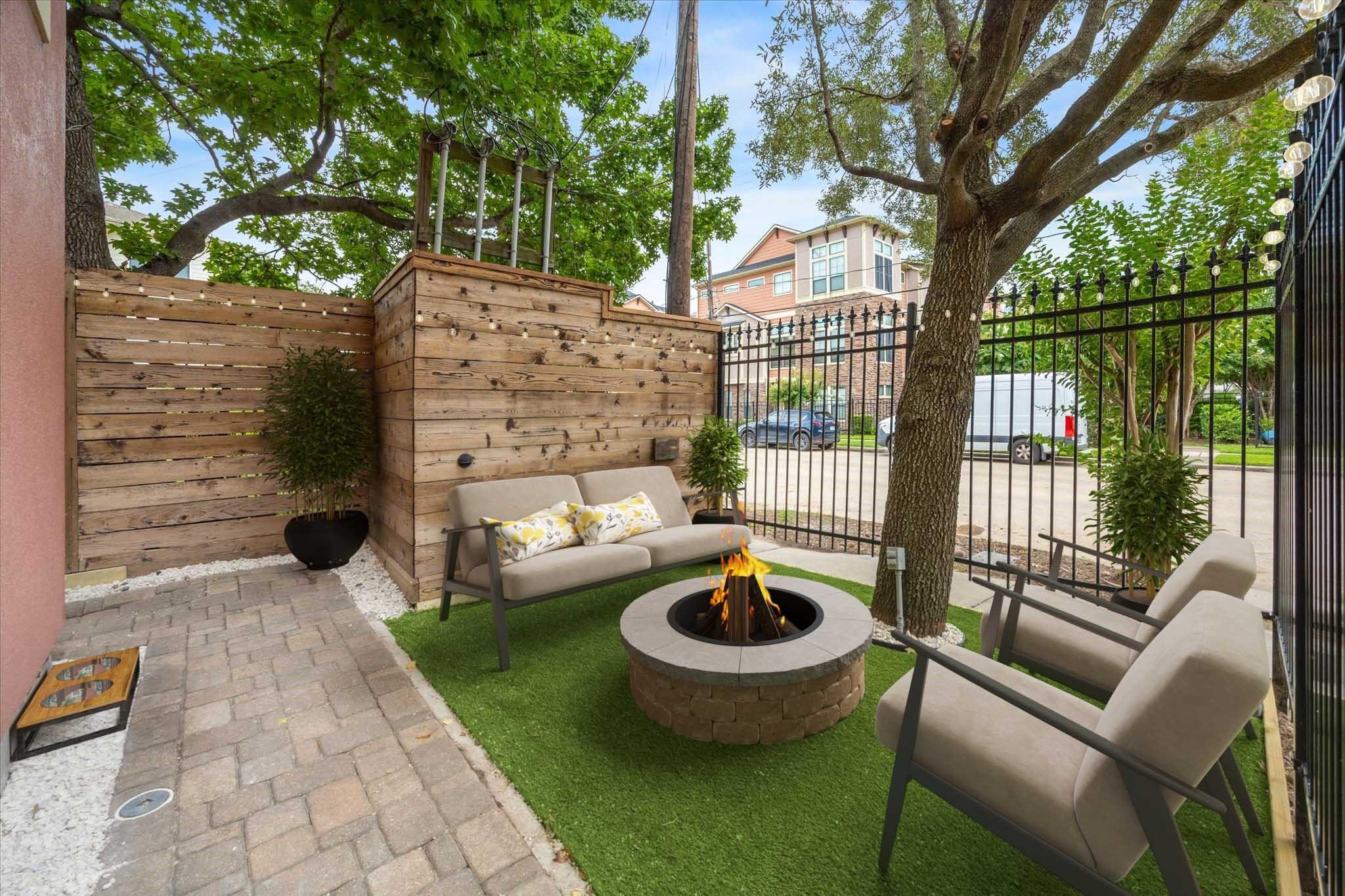 1031 W 23rd Street