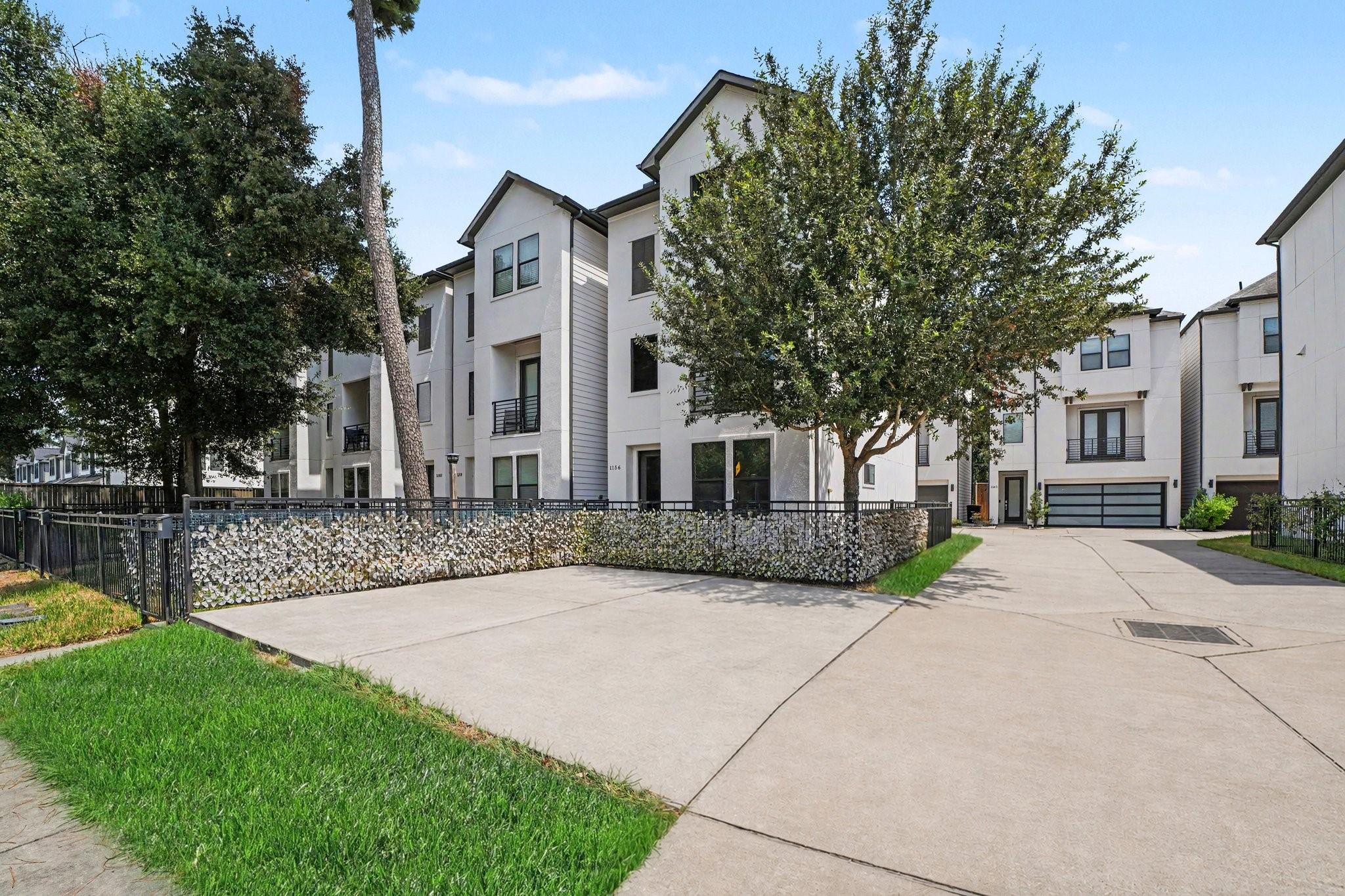 1156 Wycliffe Drive