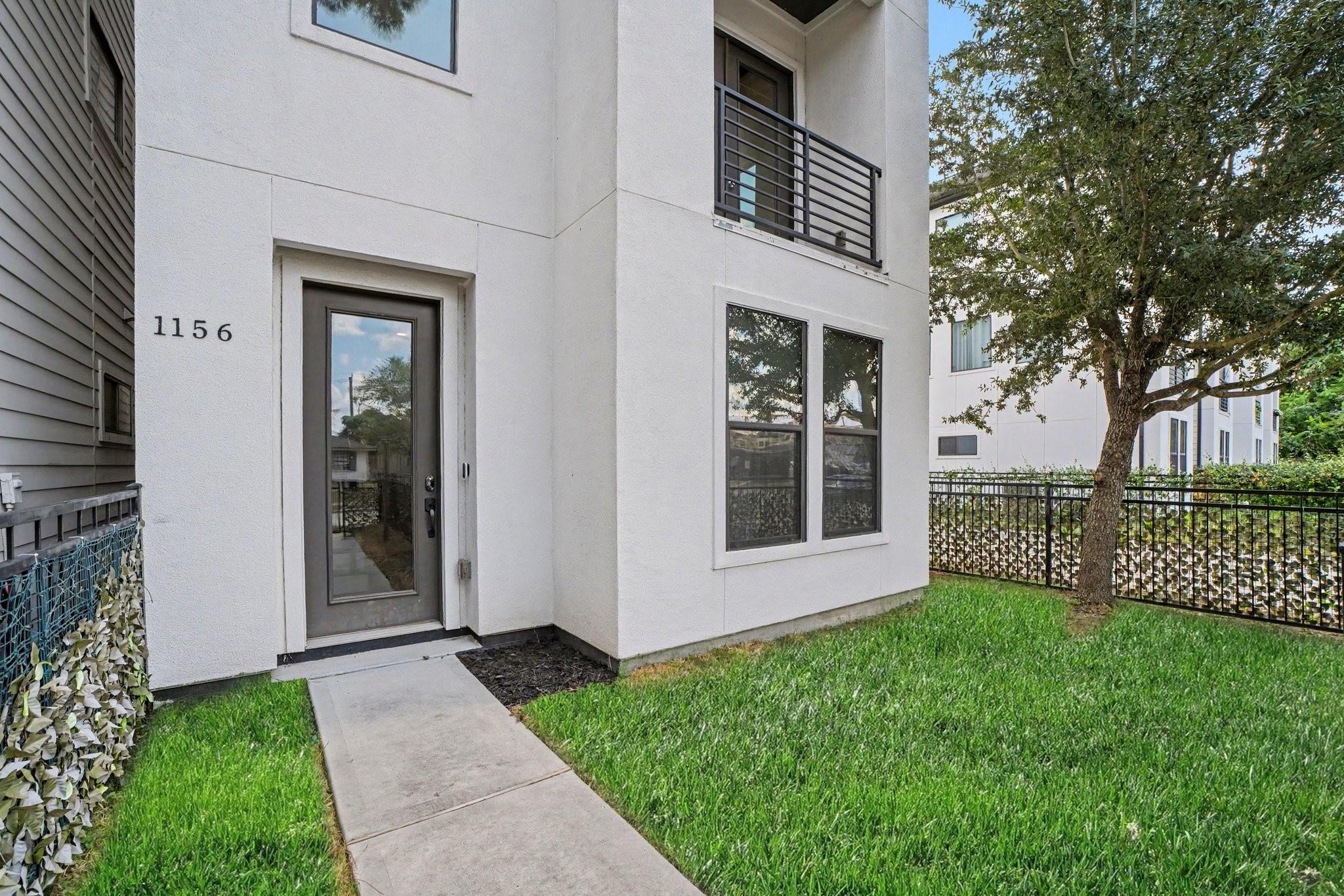 1156 Wycliffe Drive