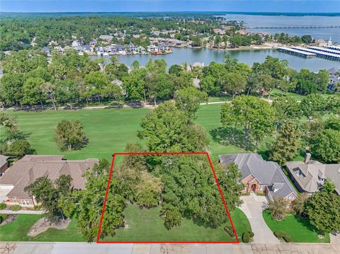 61 Edgewood Drive Montgomery TX 77356