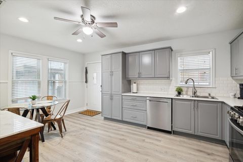 Photo of 1115 Alber Street, Houston, TX 77009 (MLS # 26008305)