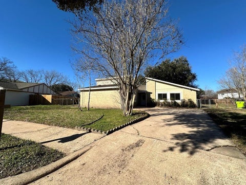 Homes For Sale - 1606 Stone Lake Drive<br/> Fort Bend County, Missouri City, TX 77489