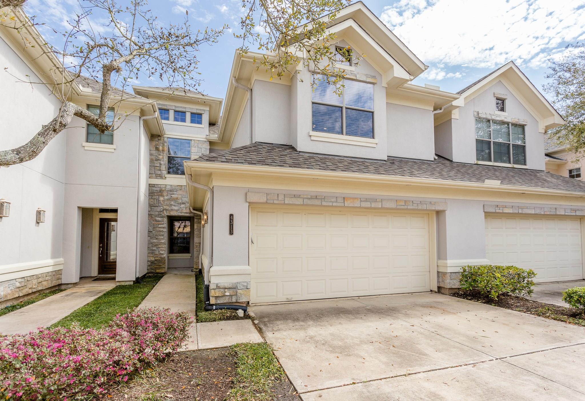 4313 Lake Walk Court