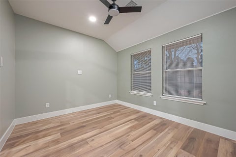Tiny photo for 2 Garden Lodge Place, The Woodlands, TX 77382 (MLS # 68112831)
