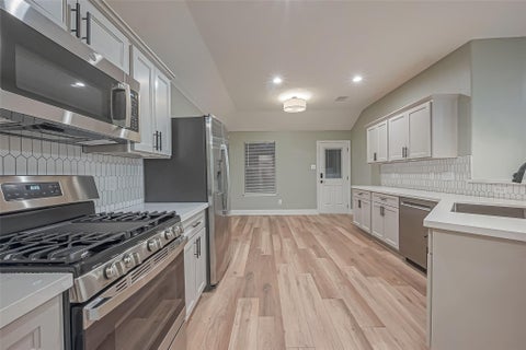 Tiny photo for 2 Garden Lodge Place, The Woodlands, TX 77382 (MLS # 68112831)