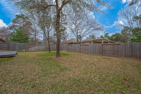 Tiny photo for 2 Garden Lodge Place, The Woodlands, TX 77382 (MLS # 68112831)