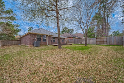 Tiny photo for 2 Garden Lodge Place, The Woodlands, TX 77382 (MLS # 68112831)