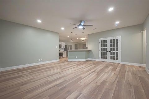 Tiny photo for 2 Garden Lodge Place, The Woodlands, TX 77382 (MLS # 68112831)