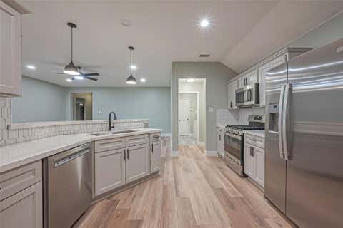 Tiny photo for 2 Garden Lodge Place, The Woodlands, TX 77382 (MLS # 68112831)