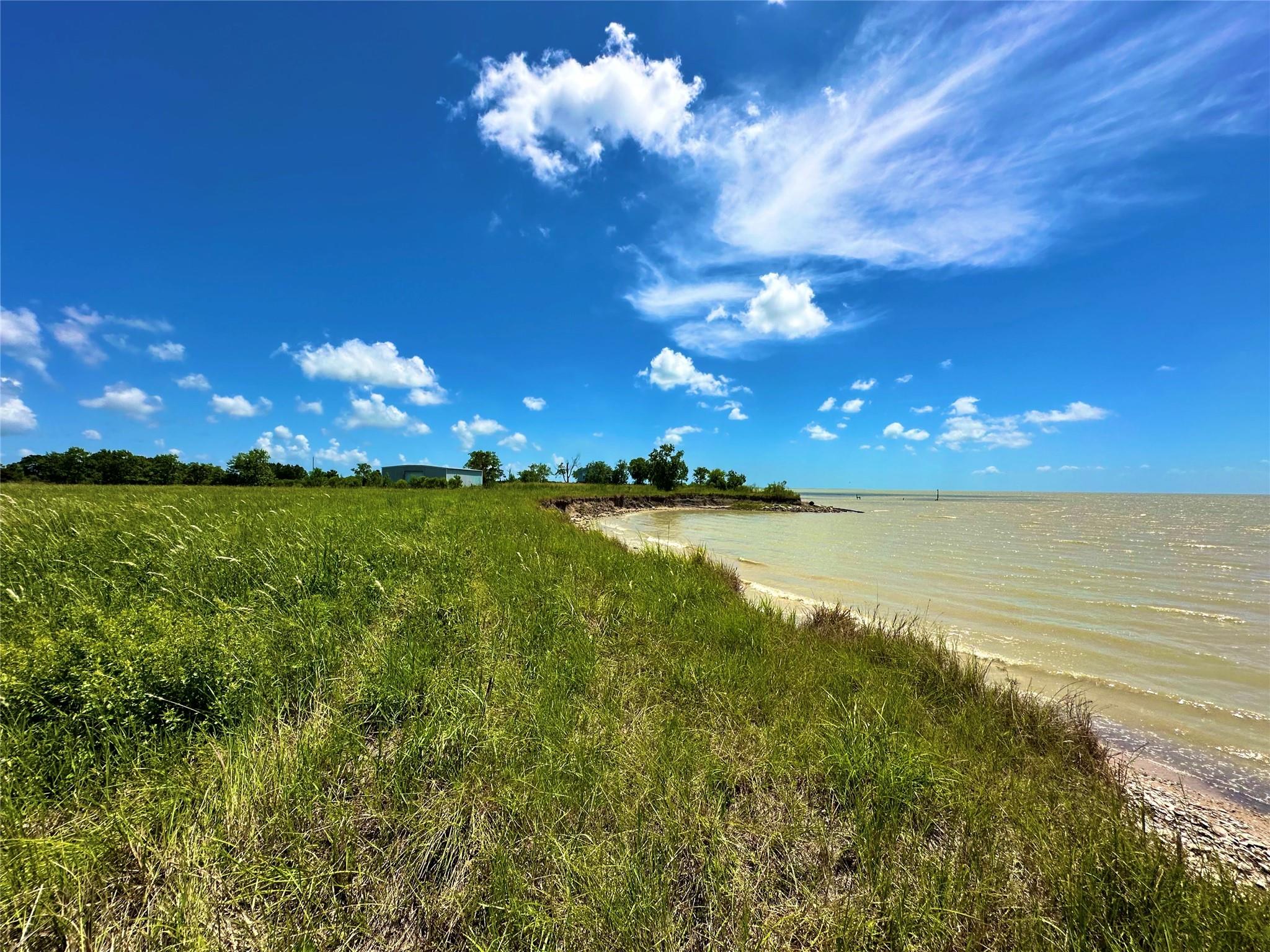 2101 W Bayshore Road