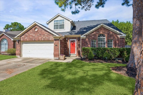 Homes For Sale - 1043 Danforth Drive<br/> Houston, TX 77062