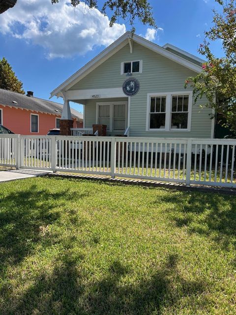 Photo of 4523 Avenue Q, Galveston, TX 77551 (MLS # 53265208)