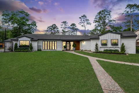 Photo of 12334 Beauregard Drive, Houston, TX 77024 (MLS # 75245401)