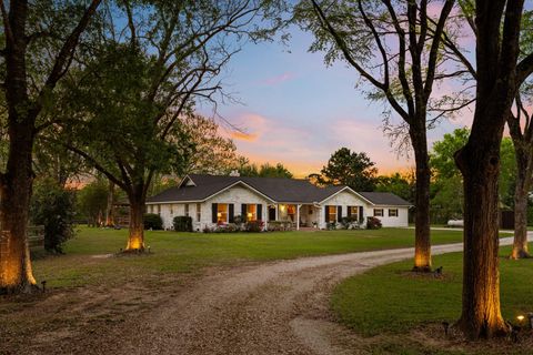 40323 Community Road Magnolia TX 77354