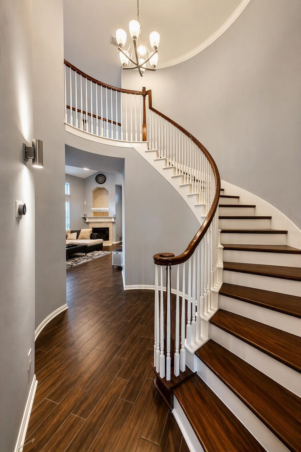 15 Oakmont Court