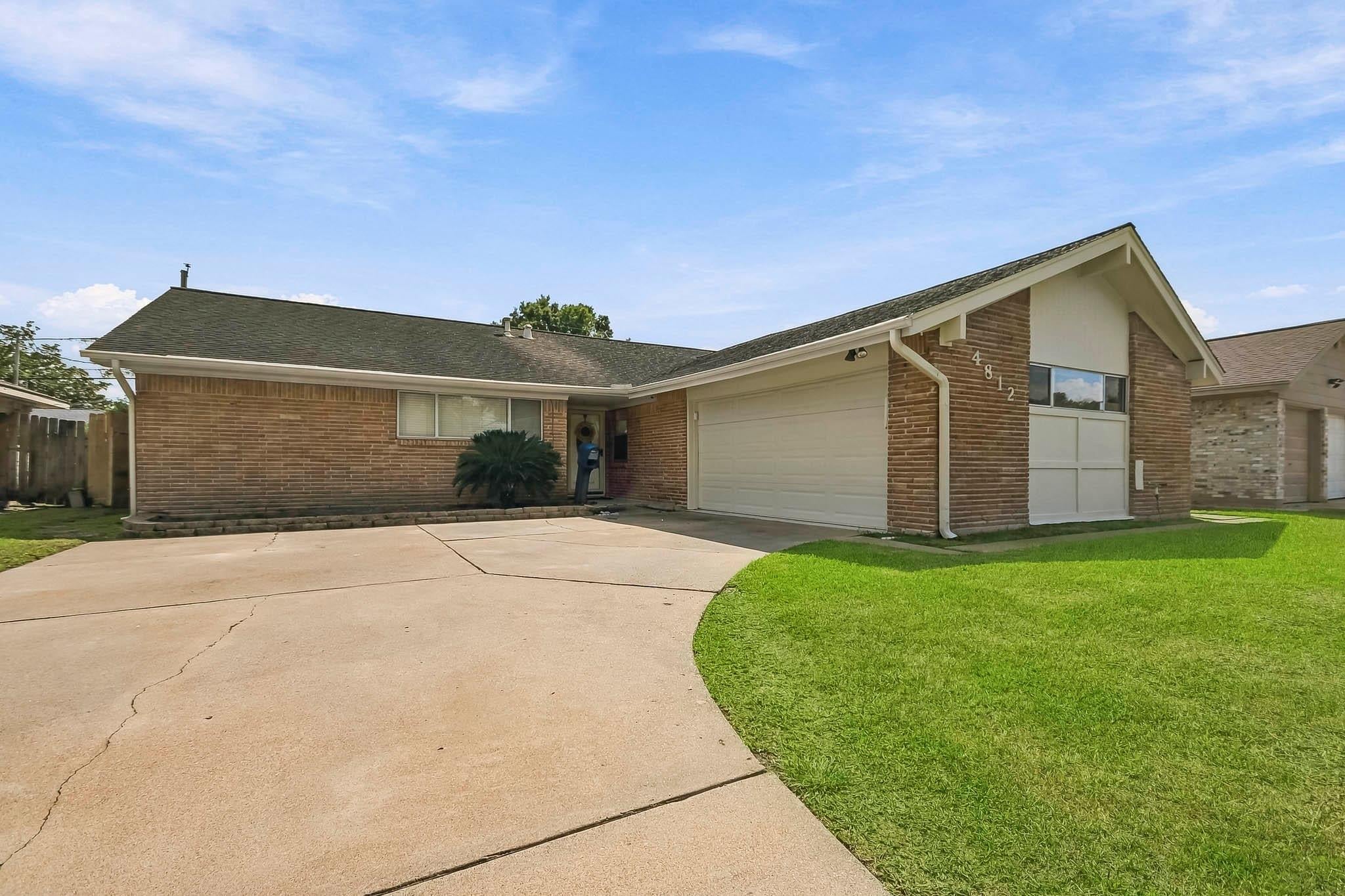 4812 Mistletoe Road