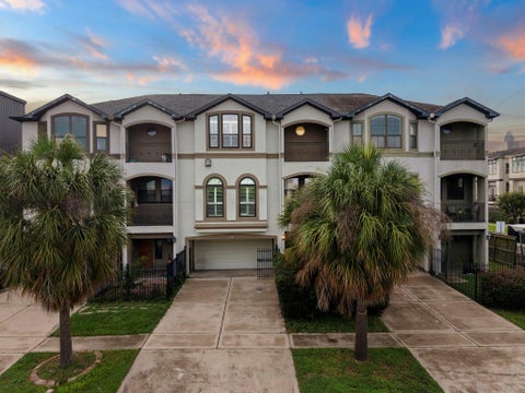Photo of 2604 Chenevert Street, Houston, TX 77004 (MLS # 10018764)