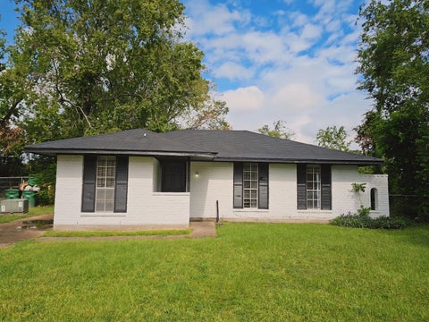 Photo of 11023 Linvale Drive, Houston, TX 77016 (MLS # 26727991)