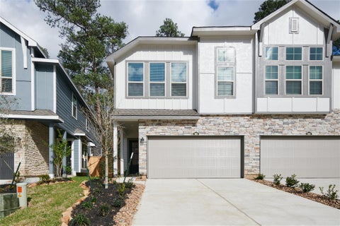 Photo of 665 Royal Arch Drive, Conroe, TX 77304 (MLS # 47738117)