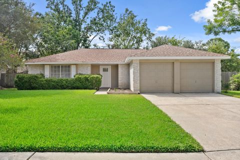 Photo of 2813 Jeb Stuart Drive, League City, TX 77573 (MLS # 94257624)