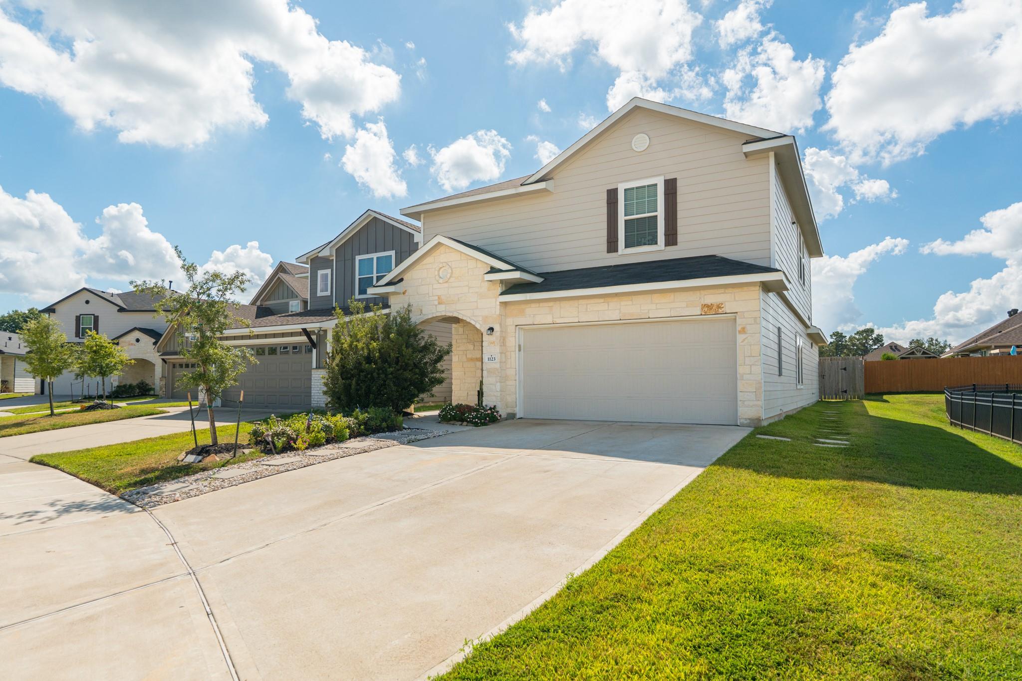 1123 Magnolia Branch Lane