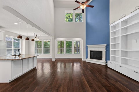 Photo of 31 Whispering Thicket Place, The Woodlands, TX 77375 (MLS # 69624434)