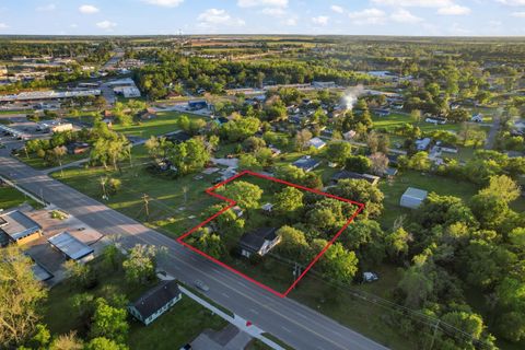 804 N Cleveland Dayton TX 77535