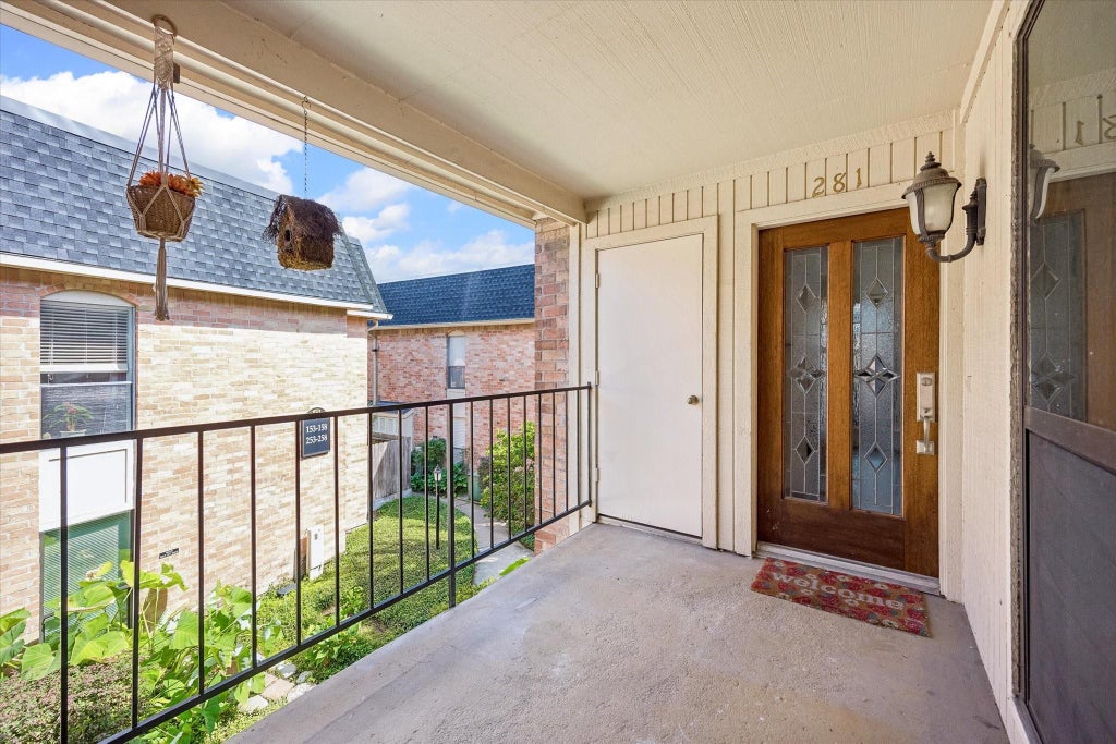 Photo of 1601 S Shepherd Drive #281, Houston, TX 77019 (MLS # 83677042)