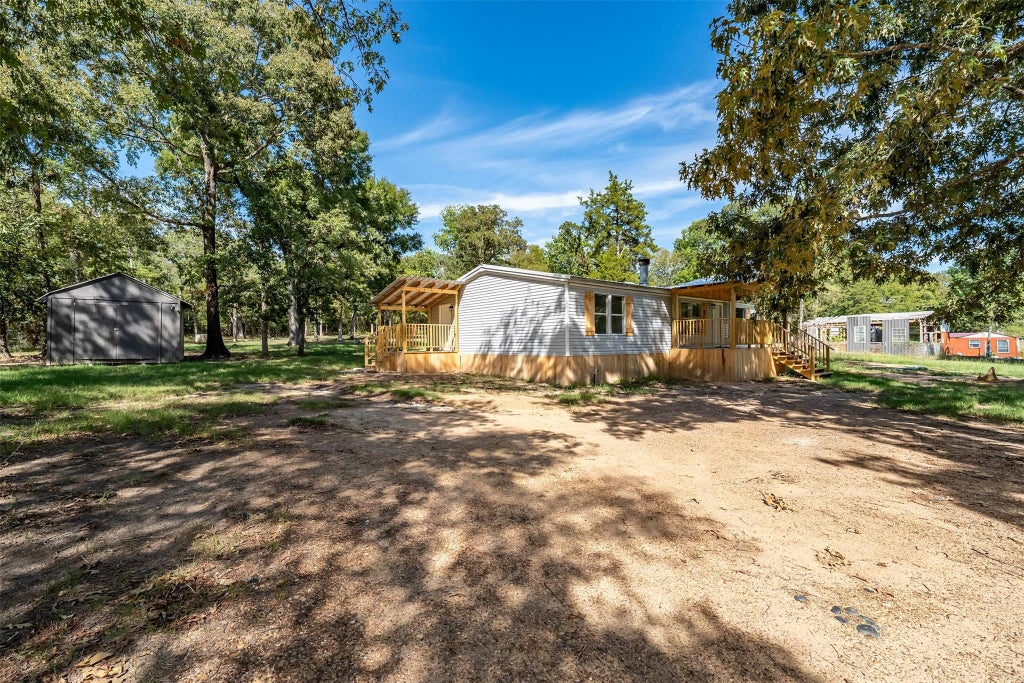 Photo of 180 County Road 4251, Palestine, TX 75803 (MLS # 4753596)