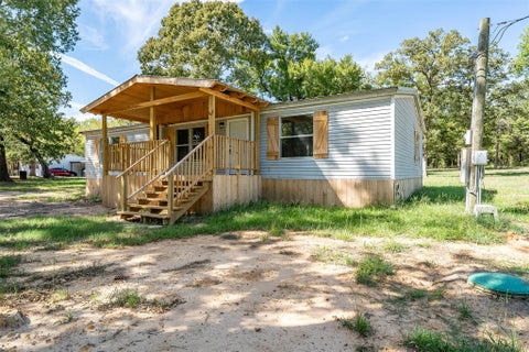 Photo of 180 County Road 4251, Palestine, TX 75803 (MLS # 4753596)
