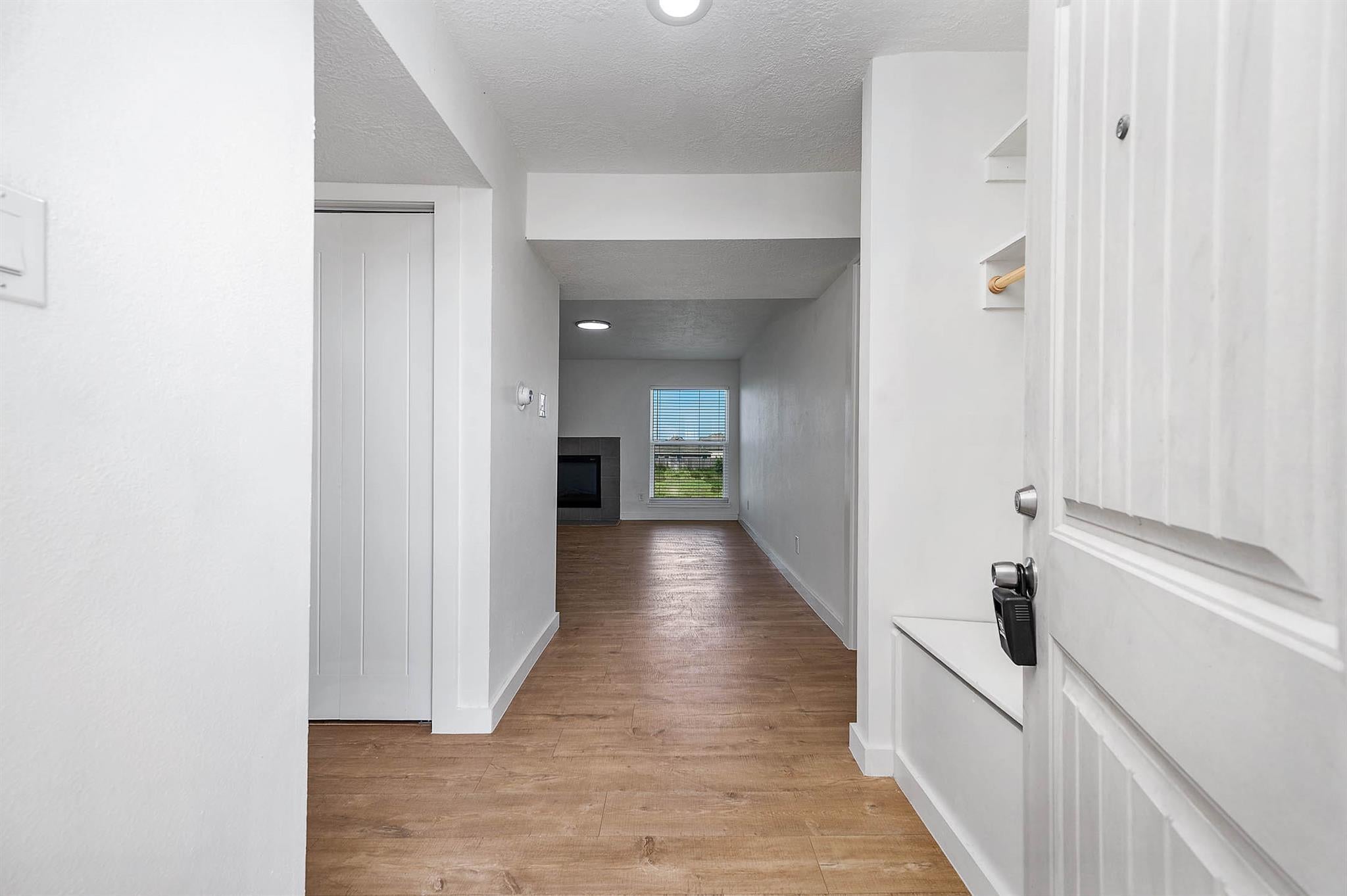 7600 Emmett F Lowry Expressway 1006