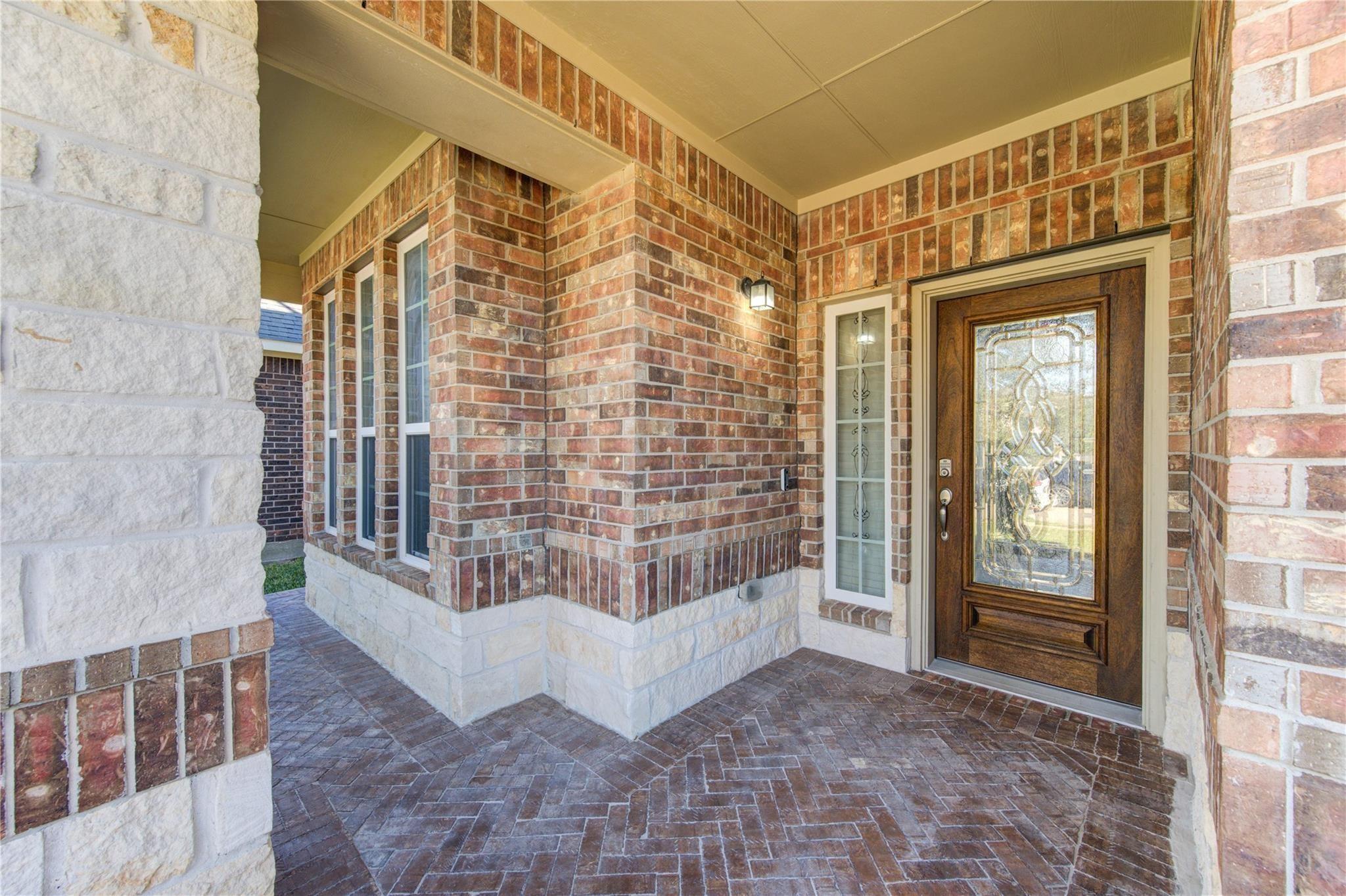 1242 S Maple Drive