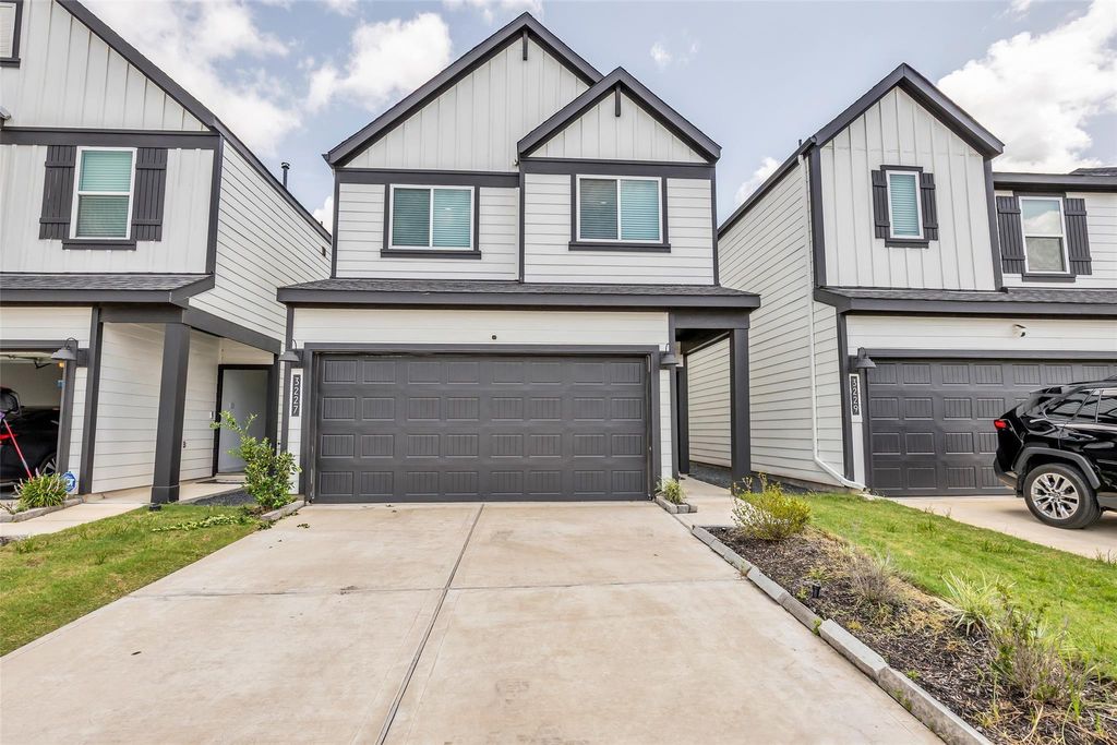 Photo of 3227 Creston Gate Drive, Houston, TX 77047 (MLS # 35006117)