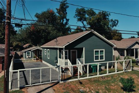 Photo of 5105 Chapman Street, Houston, TX 77009 (MLS # 58528206)