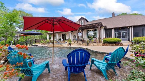 Homes For Sale - 18703 Palm Beach Boulevard<br/> Conroe, TX 77356