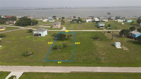 Photo of 590 Bayview Drive, Palacios, TX 77465 (MLS # 47767915)
