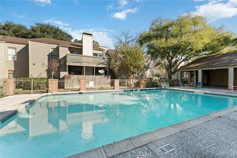 Photo of 9707 Richmond Avenue #49, Houston, TX 77042 (MLS # 84363979)