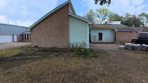 Photo of 1858 Hilton Head Drive Dr, Missouri City, TX 77459 (MLS # 58834317)