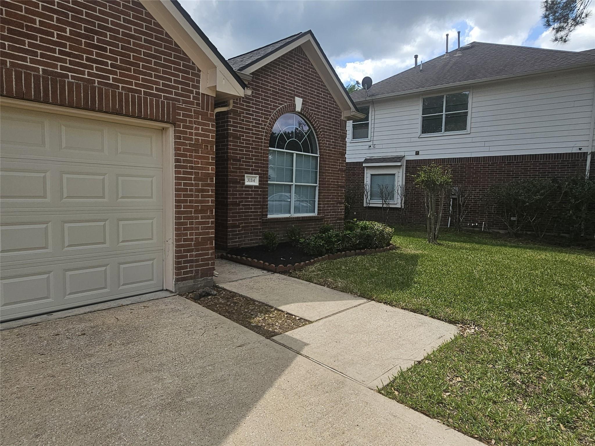 3114 Black Hawk Trail