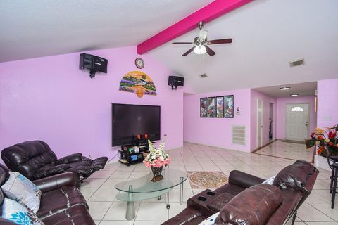Tiny photo for 7926 Westington Lane, Houston, TX 77040 (MLS # 63400957)