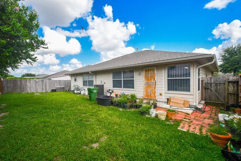 Tiny photo for 7926 Westington Lane, Houston, TX 77040 (MLS # 63400957)