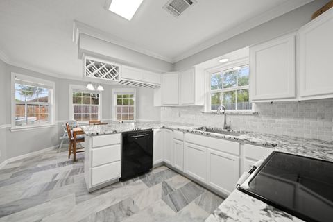 Photo of 3212 Acorn Circle, Dickinson, TX 77539 (MLS # 71186544)