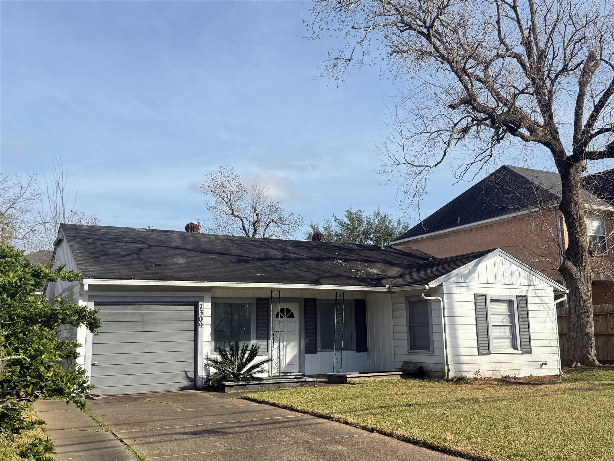7309 S Rice Avenue