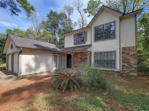 Photo of 80 Fallenstone Drive, The Woodlands, TX 77381 (MLS # 2259478)