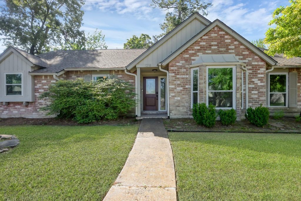 Photo of 1218 Glouchester Lane, Houston, TX 77073 (MLS # 47139535)
