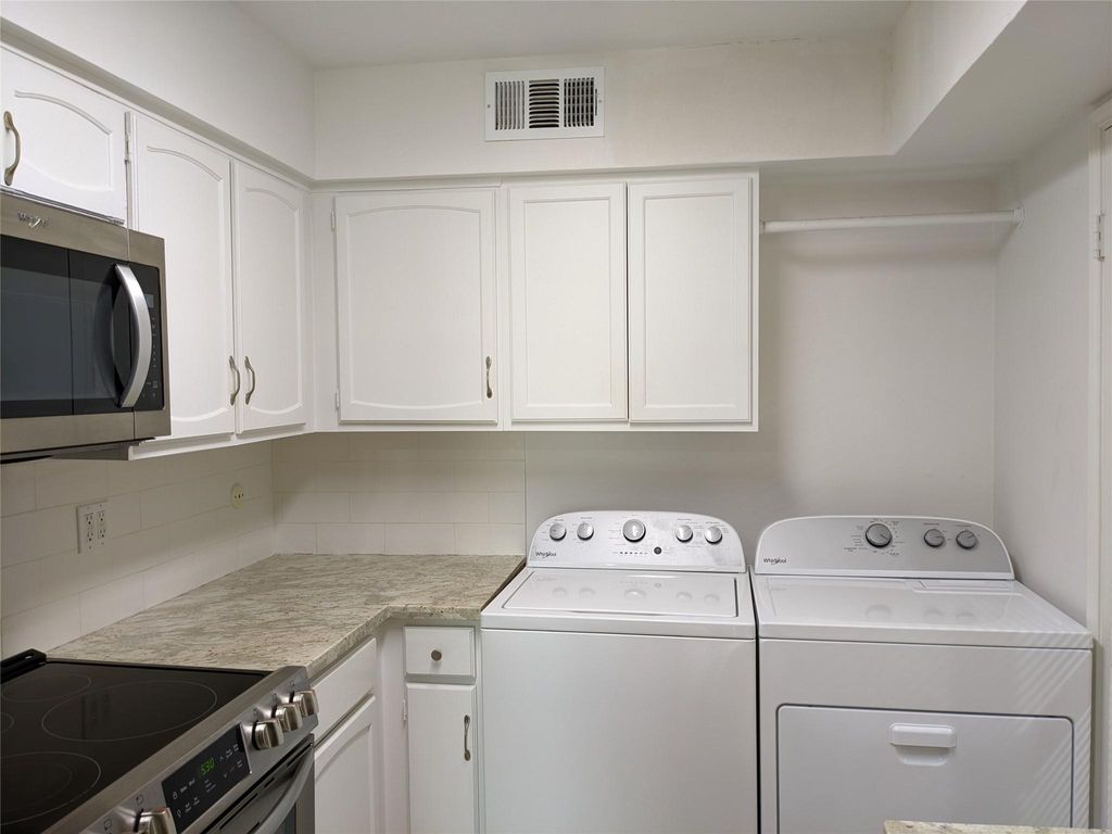 Photo of 351 N Post Oak Lane #803, Houston, TX 77024 (MLS # 45634816)