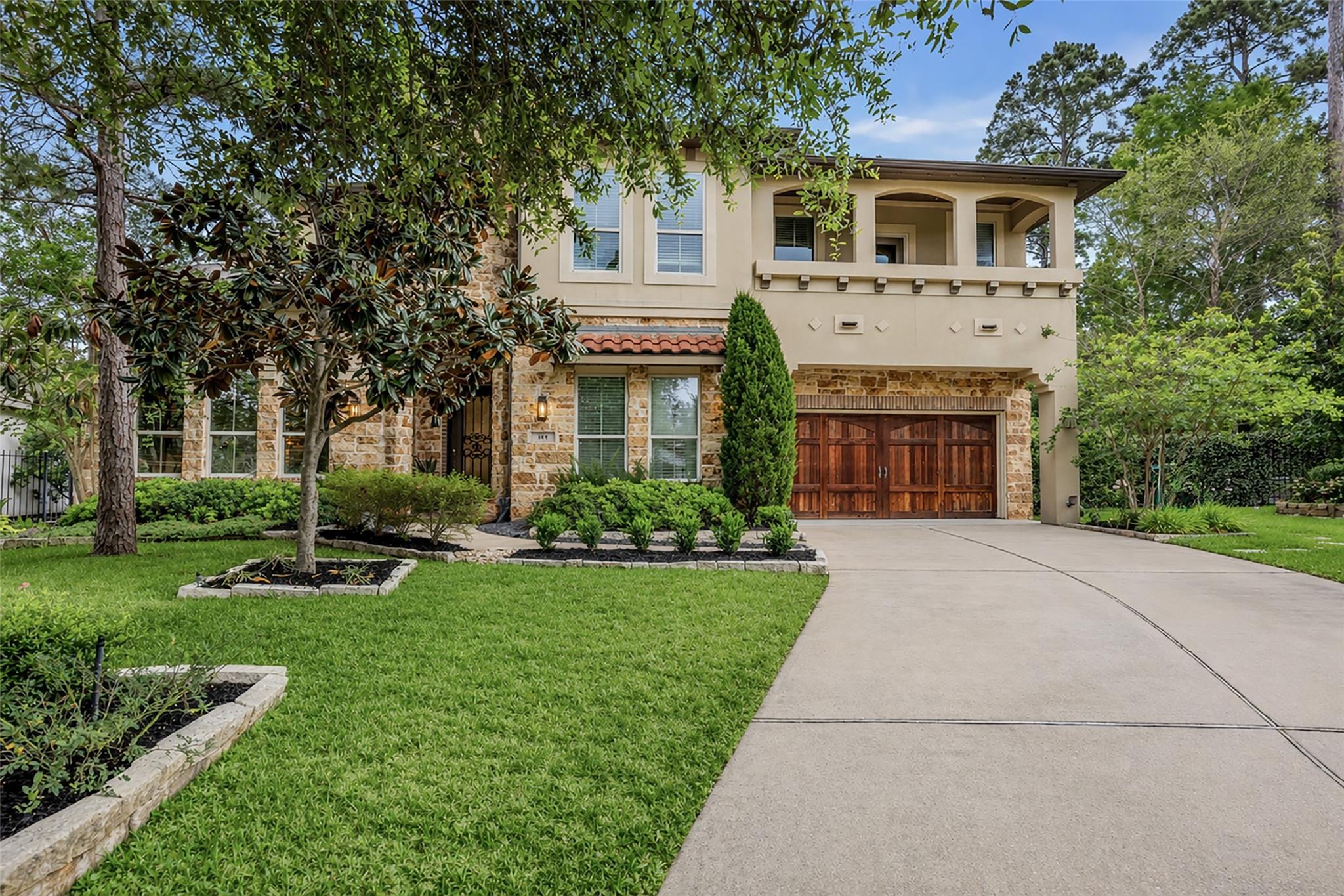 143 W Valera Ridge Place